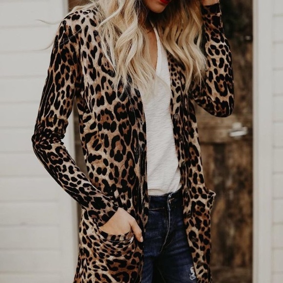 VICI Sweaters - Leo pocketed cardigan